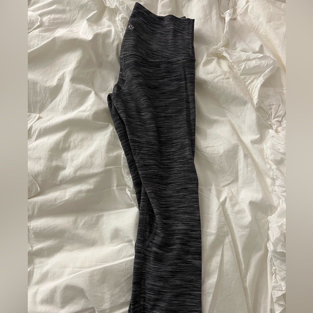 lululemon stripe crop leggings